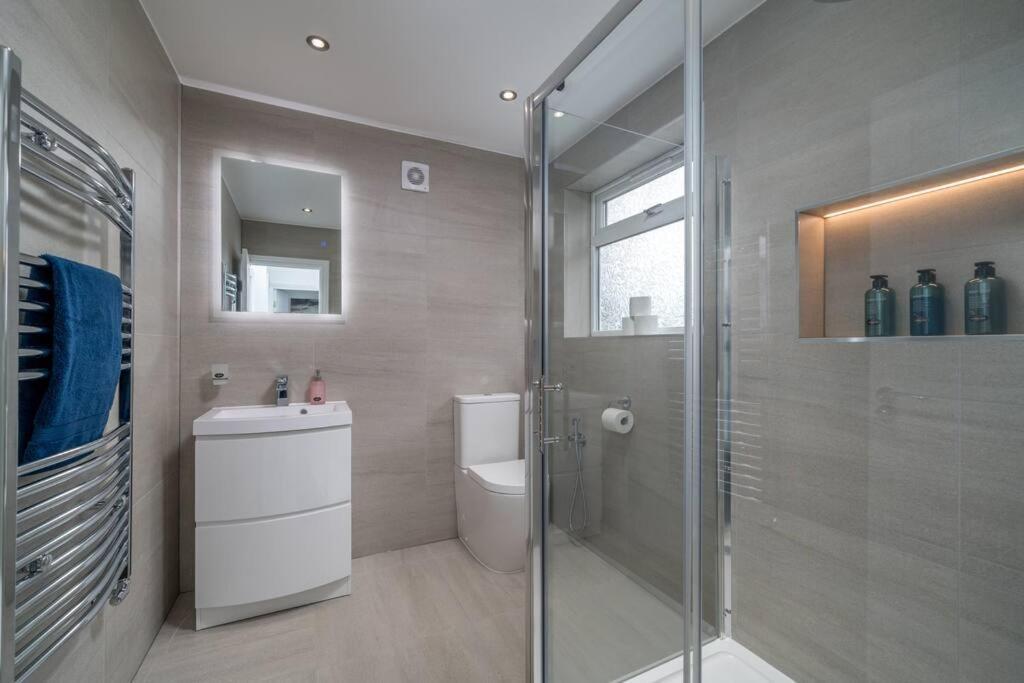 Apartamento Lux 3Bed Near Wembley With Parking By Oceana Group - Sleeps 8 Harrow Exterior foto
