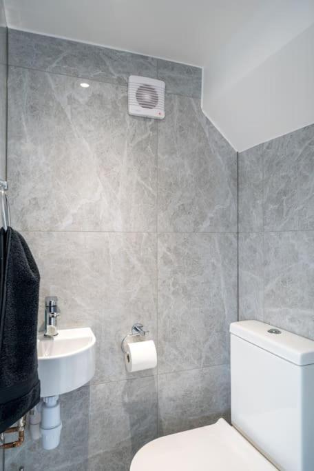 Apartamento Lux 3Bed Near Wembley With Parking By Oceana Group - Sleeps 8 Harrow Exterior foto